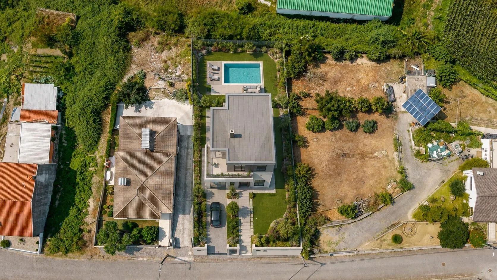 800 Acres of Land for Sale in Arentim e Cunha, Braga - land for sale