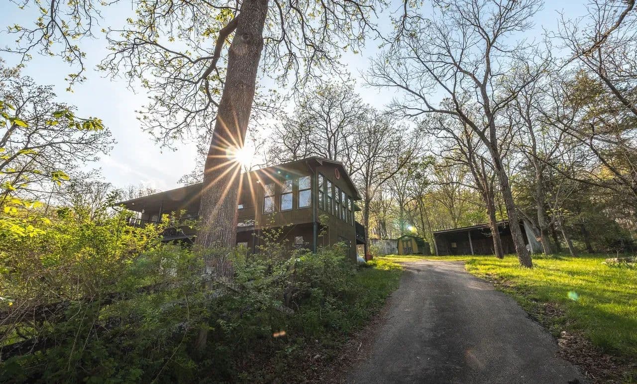Steelville Mo 105 acre farm & home, near Meramec River- Cedar Ford - land for sale
