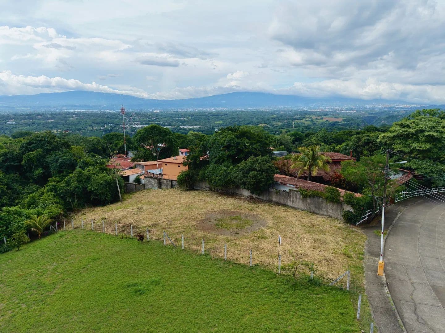 Lote residencial en venta | El Rodeo, Ciudad Colón | 1.061 m² | ₡56.800.000 - land for sale
