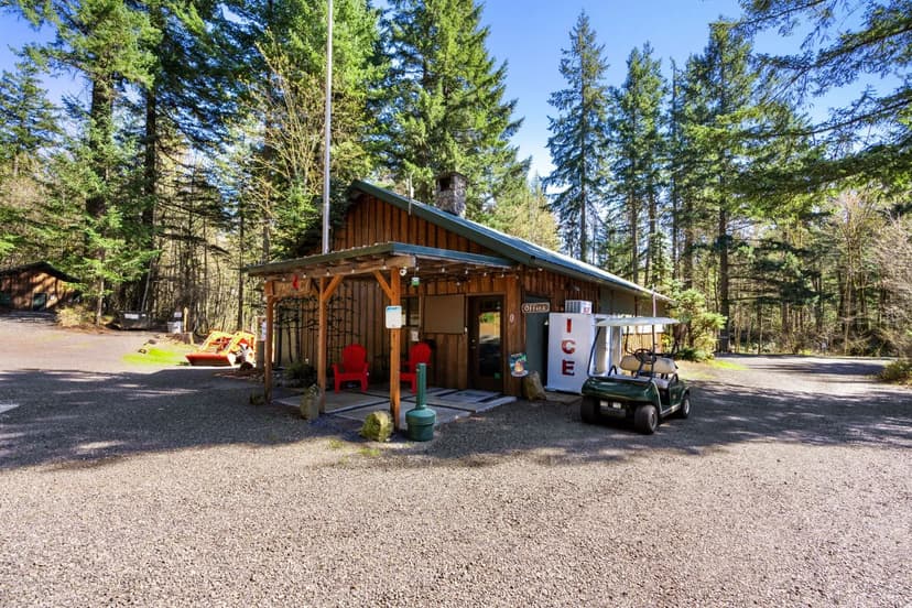 Top-Rated Campground/RV Park on 22 Acres in Stevenson, WA