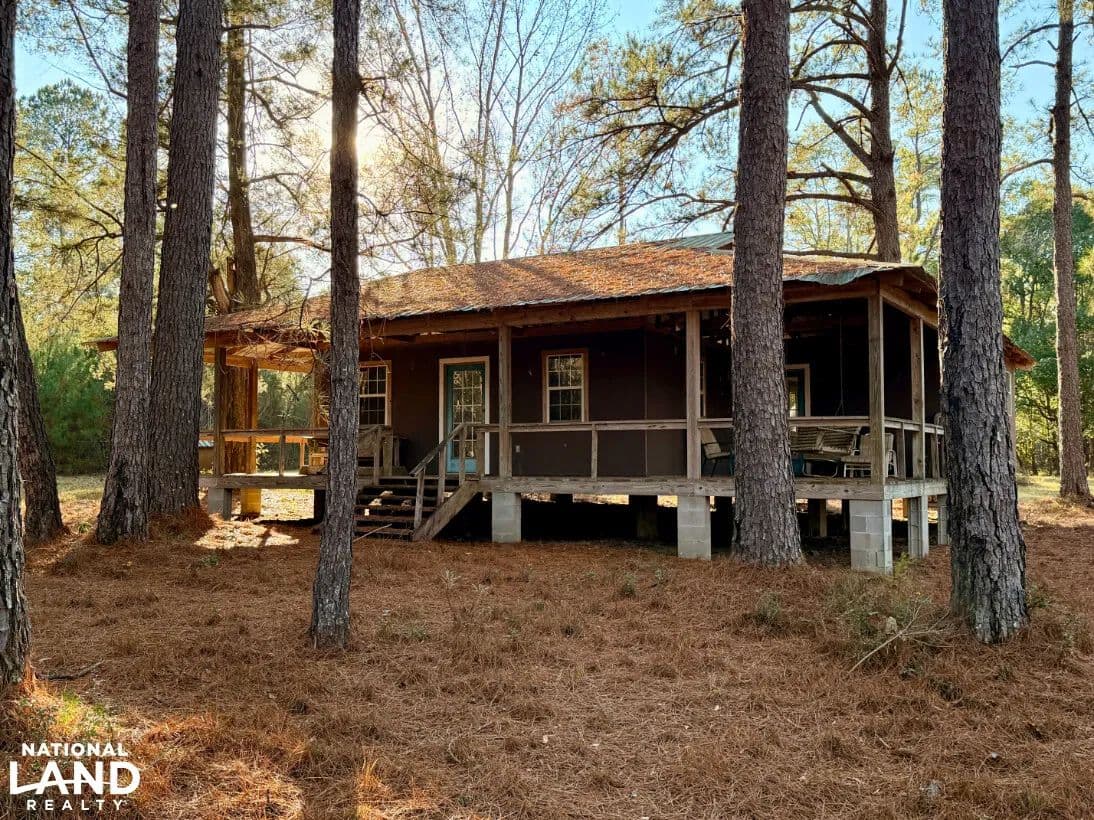 Cabin and Lake Retreat near Bay Minette - Bay Minette, Alabama, 36507