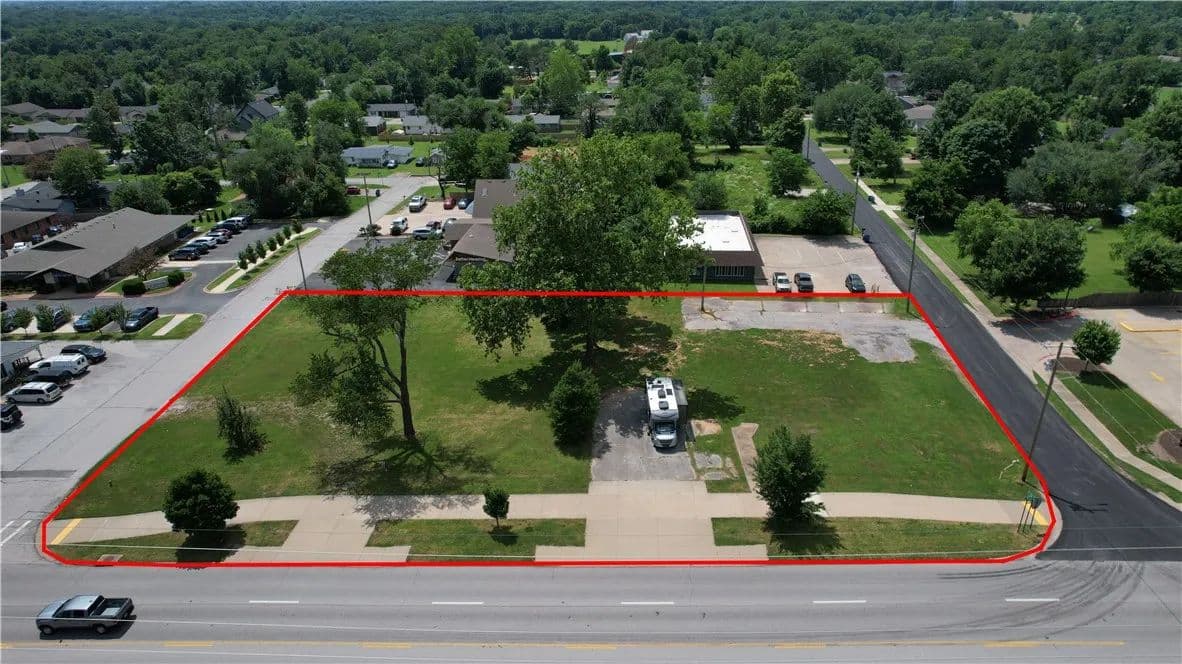 0.76 Acres of Land for Sale in Bentonville, Arkansas - Bentonville, Arkansas, 72712