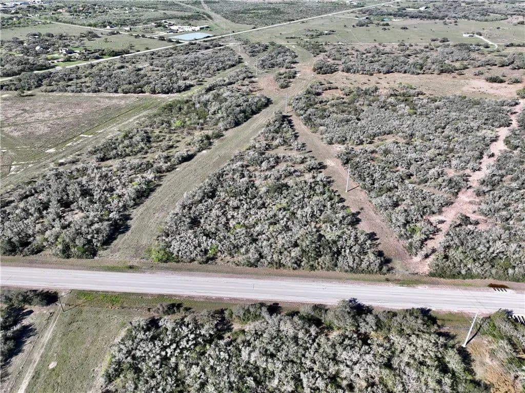 10 Acres of Land for Sale in Refugio, Texas - Refugio, Texas, 78377