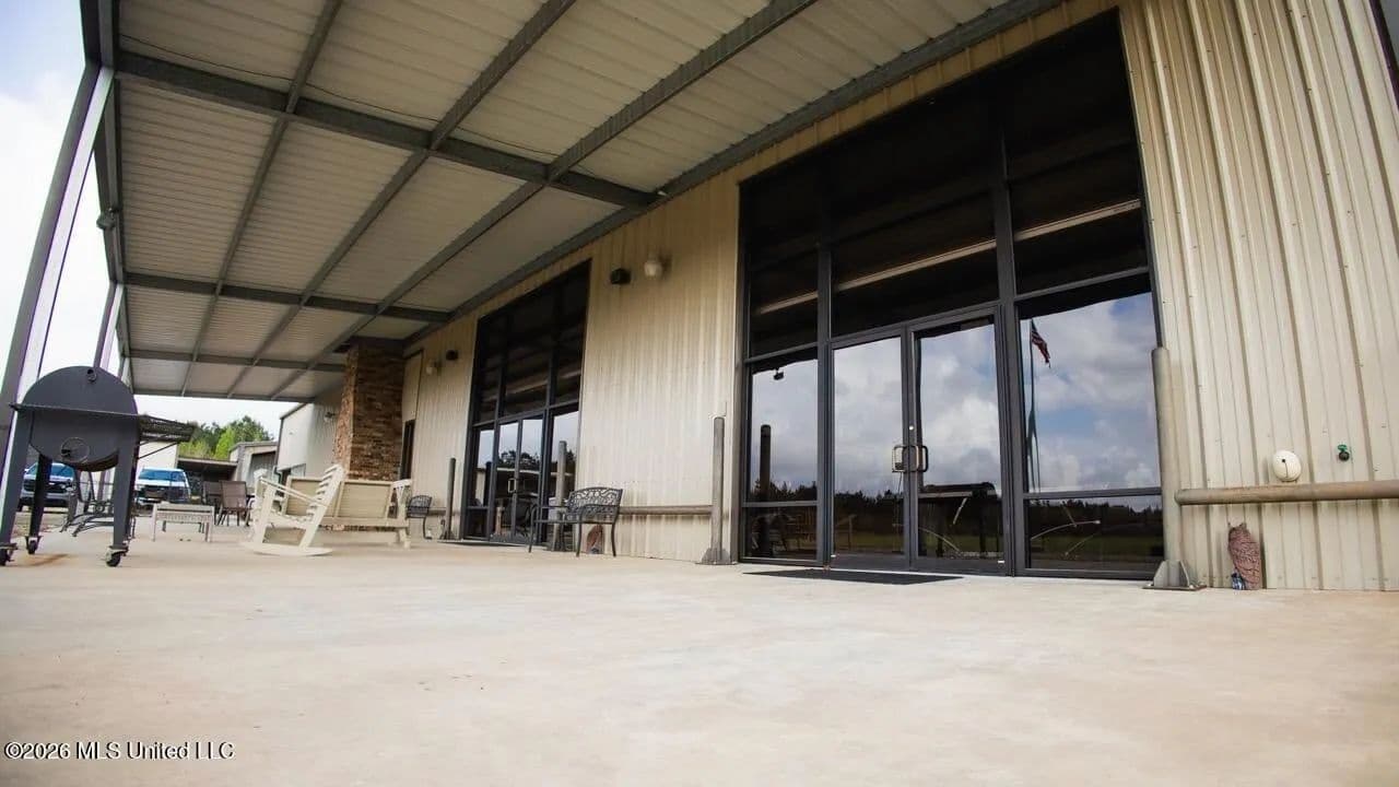 958± Acre High-Fence Ranch in Oakdale, Louisiana - Oakdale, Louisiana, 71463