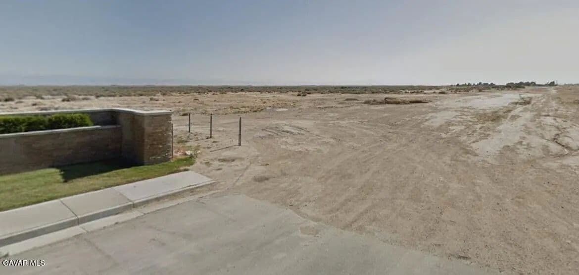 Lots & Land-Other in Rosamond - Rosamond, California, 93560