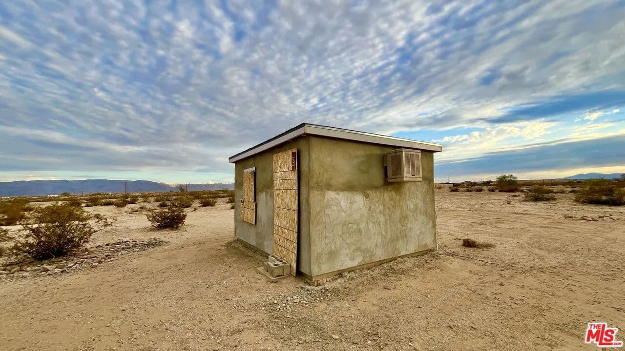 5 Acres of Land for Sale in Twentynine Palms, CA - Twentynine Palms, California, 92277