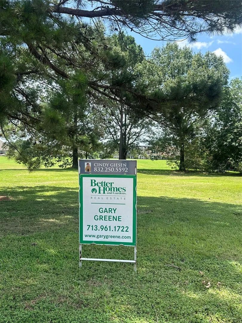 Property from 203 Sunnyvale E - KW - land for sale