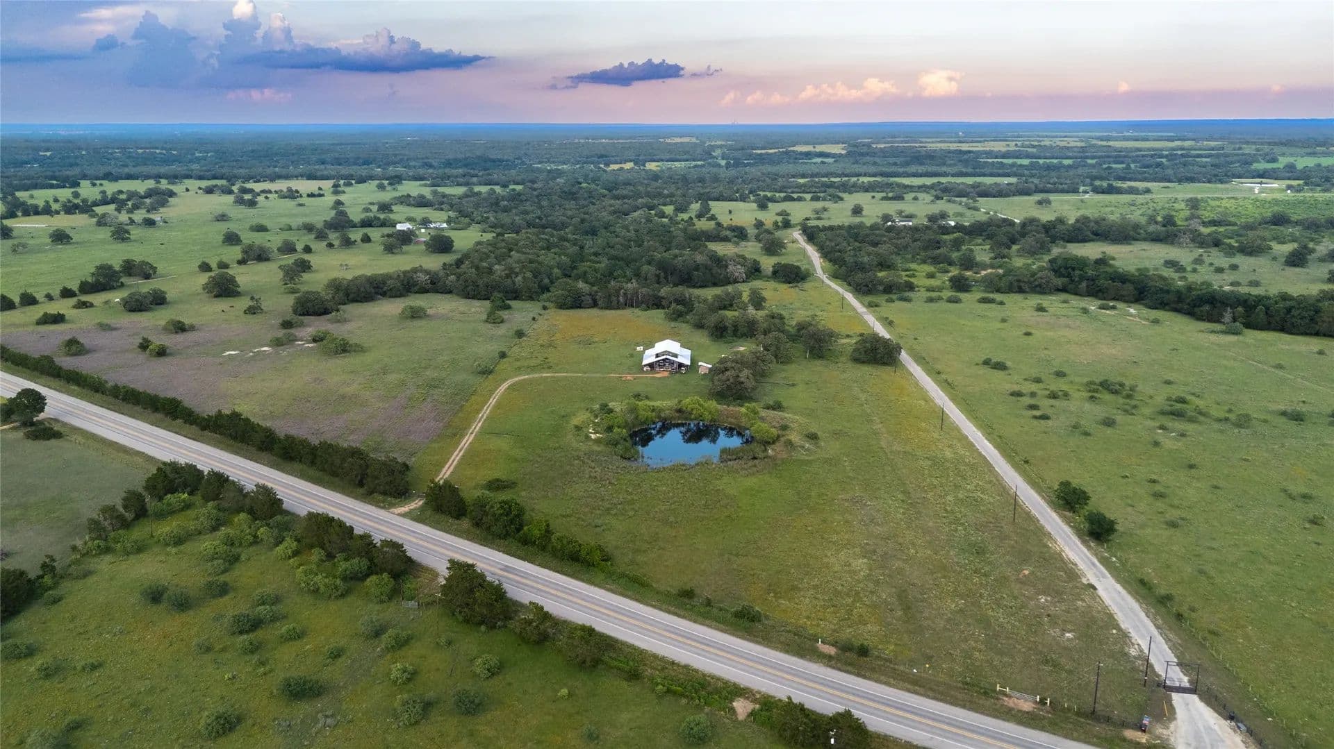 21.46 Acres of Land for Sale in Smithville, Texas - Smithville, Texas, 78957