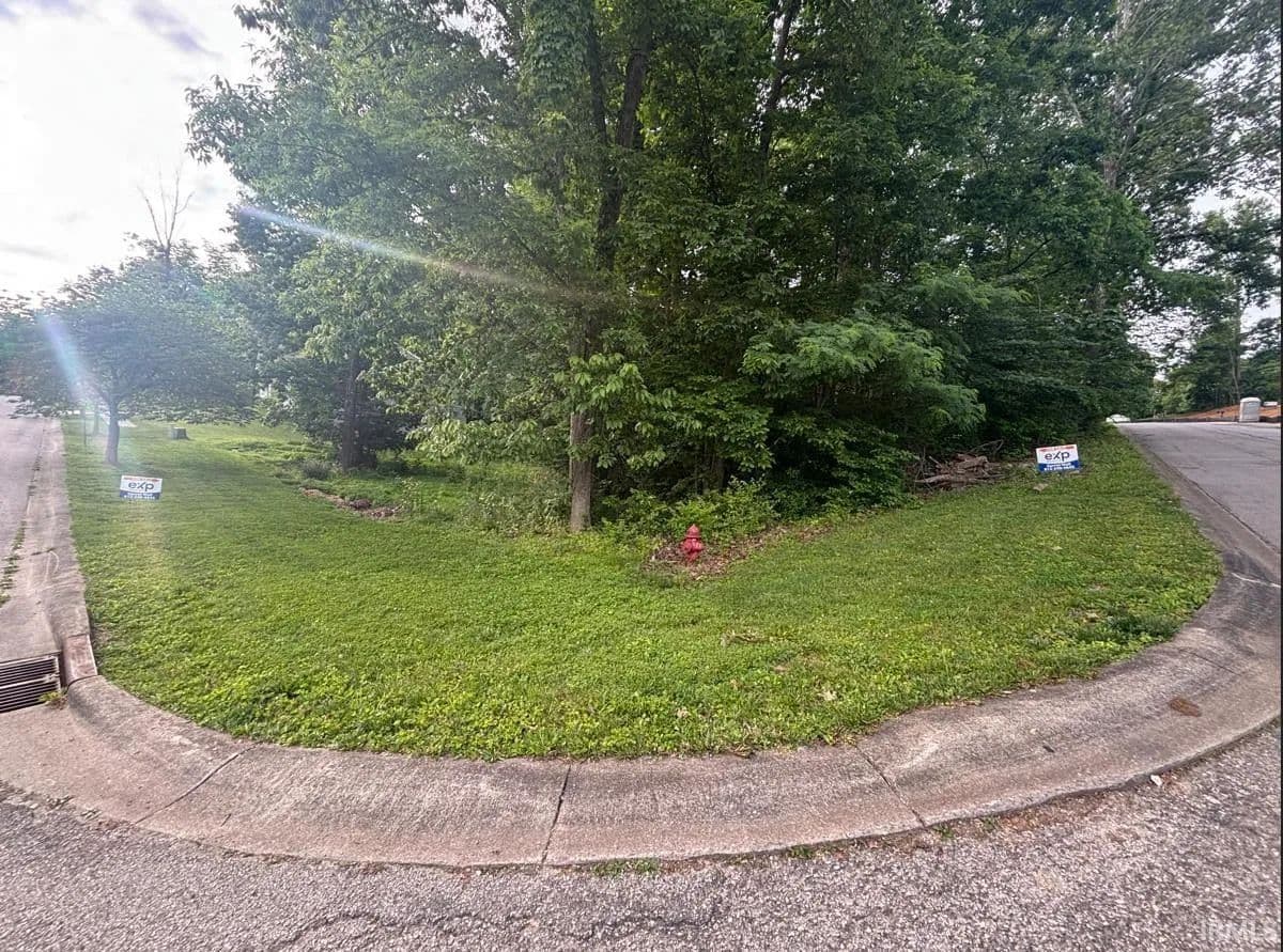 Property from 1099 N Daisy Drive - KW - Ellettsville, Indiana, 47429
