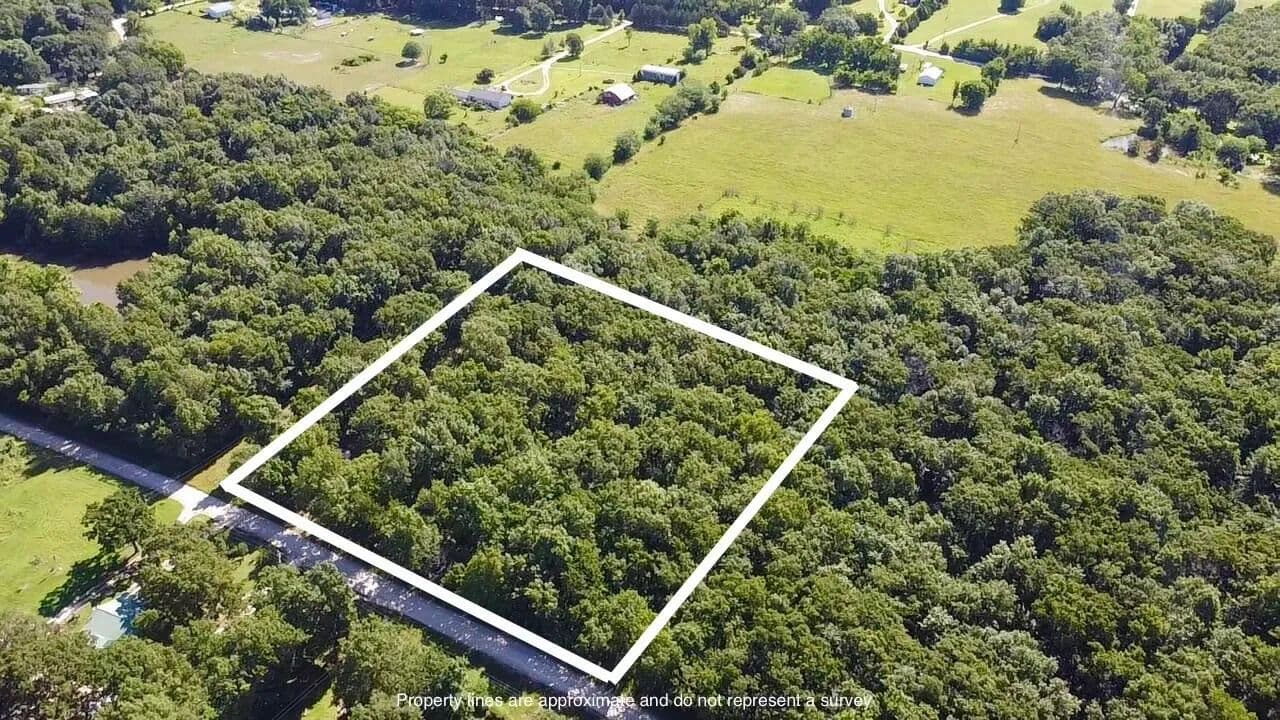 1 Acre of Land for Sale in Clinton, MO - Clinton, Missouri, 64735