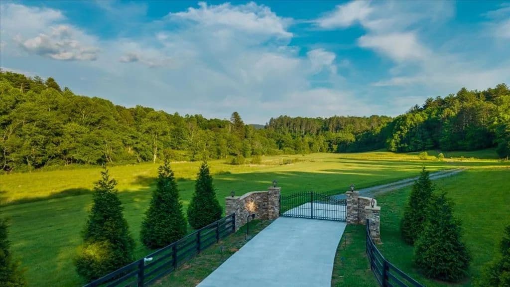 163 Acres of Land for Sale in Mineral Bluff, Georgia - Mineral Bluff, Georgia, 30559