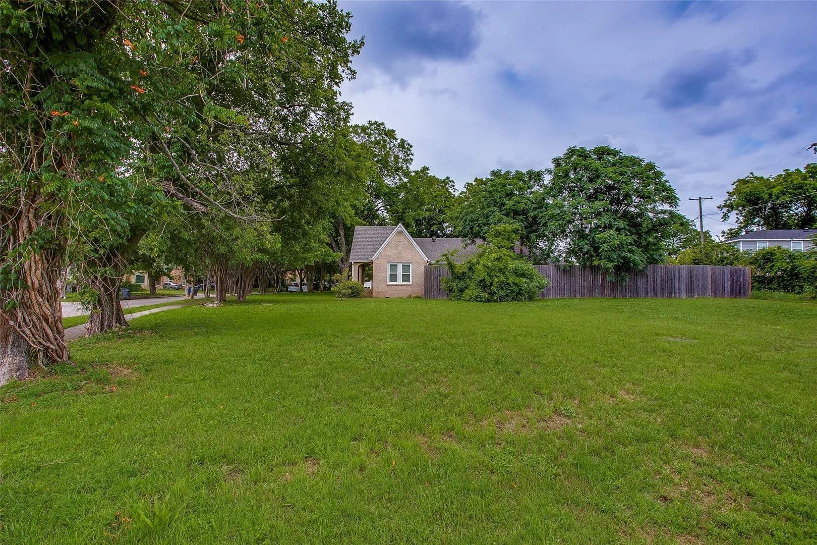 0.17 Acres of Land for Sale in Dallas, Texas - land for sale