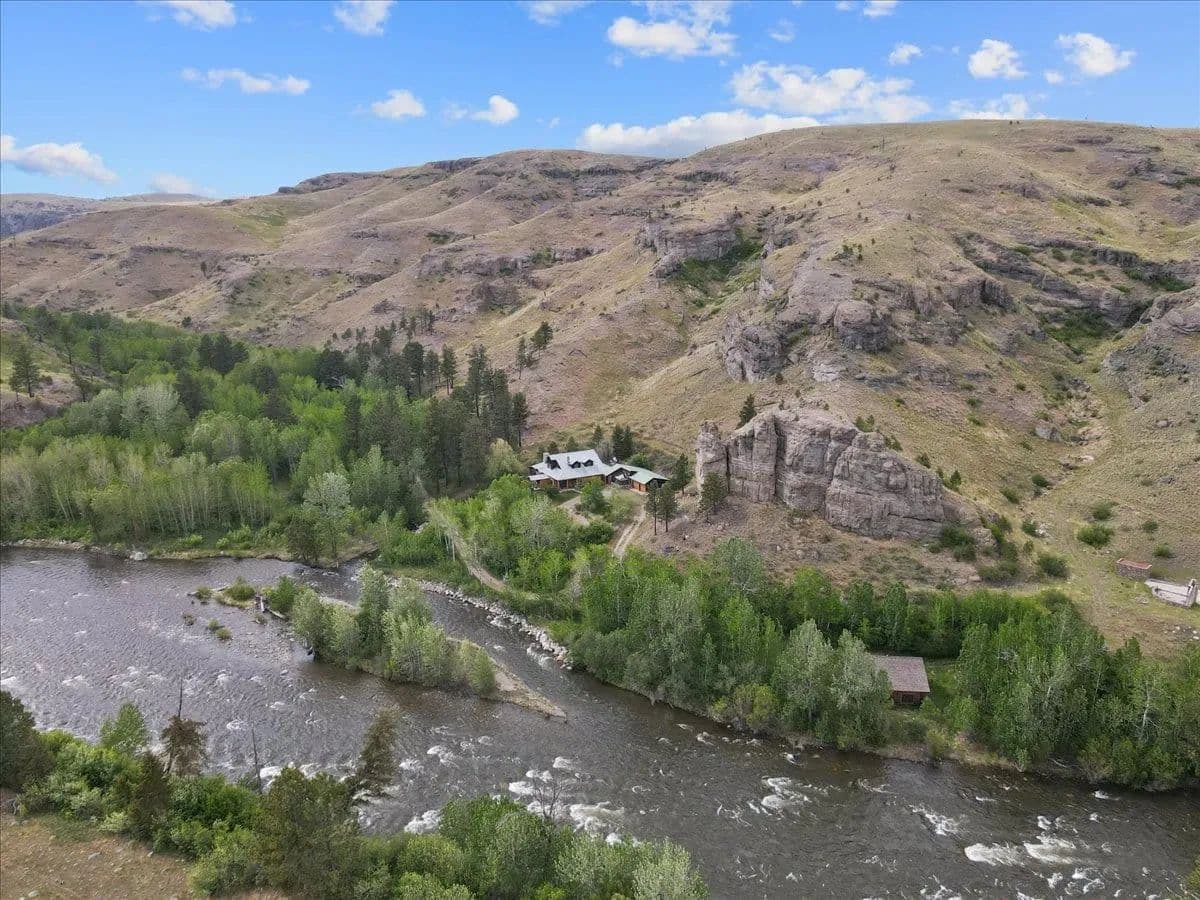 Trout Creek Lodge on the Stillwater River - Absarokee, Montana, 59001
