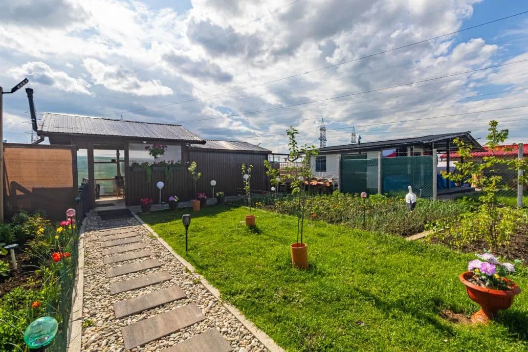 Teren 300 mp – Grădină amenajată, Triaj Brașov ,Comision 0% - land for sale