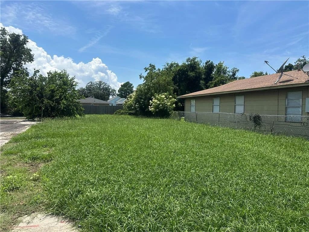 0.11 Acres of Land for Sale in New Orleans, Louisiana - New Orleans, Louisiana, 70125