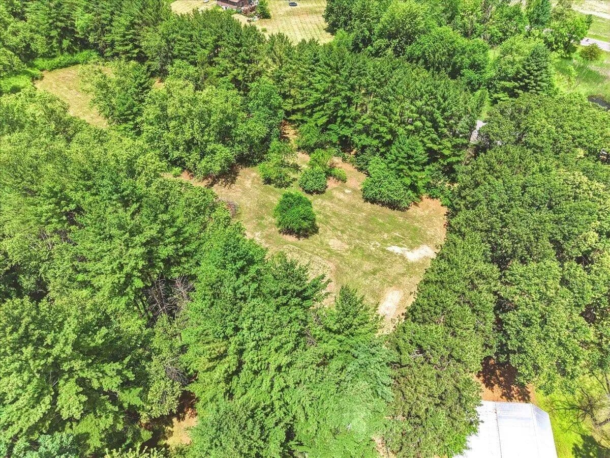 2.04 Acres of Land for Sale in Farmington, Wisconsin - Farmington, Wisconsin, 54644