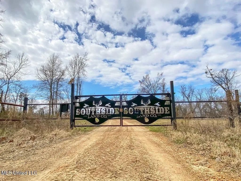 Jefferson County, MS Hunting Club Ownership Share - Lorman, Mississippi, 39096