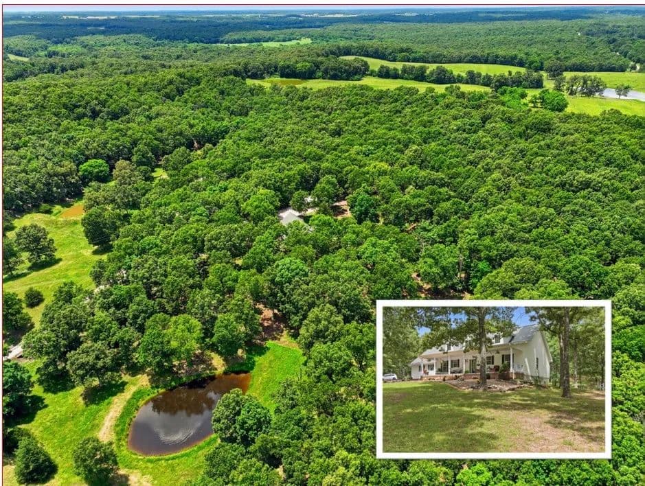 60-Acre Missouri Ozarks Country Estate in West Plains for Sale - West Plains, Missouri, 65775