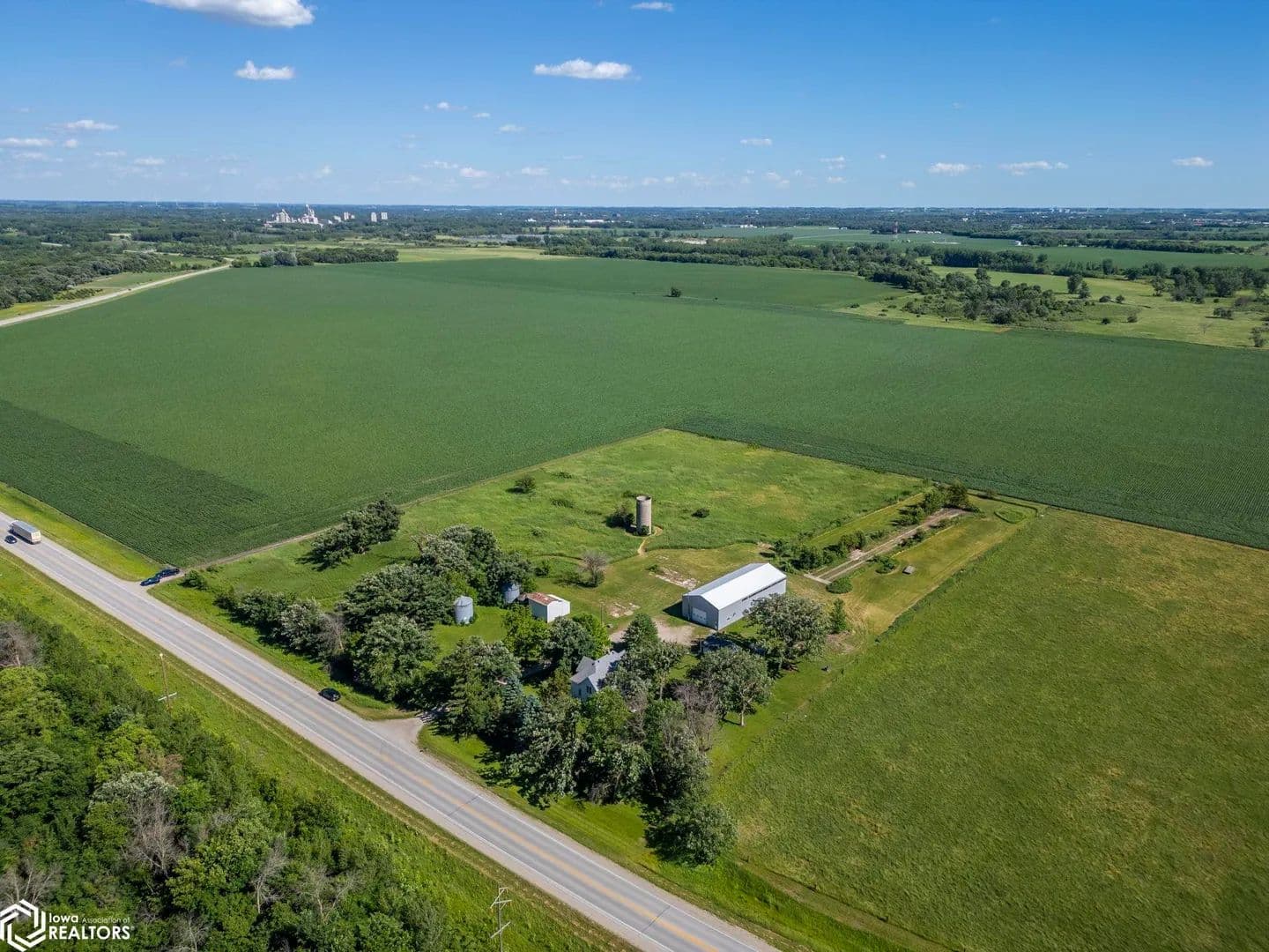 10.92 Acres of Land for Sale in Mason City, Iowa - Mason City, Iowa, 50401