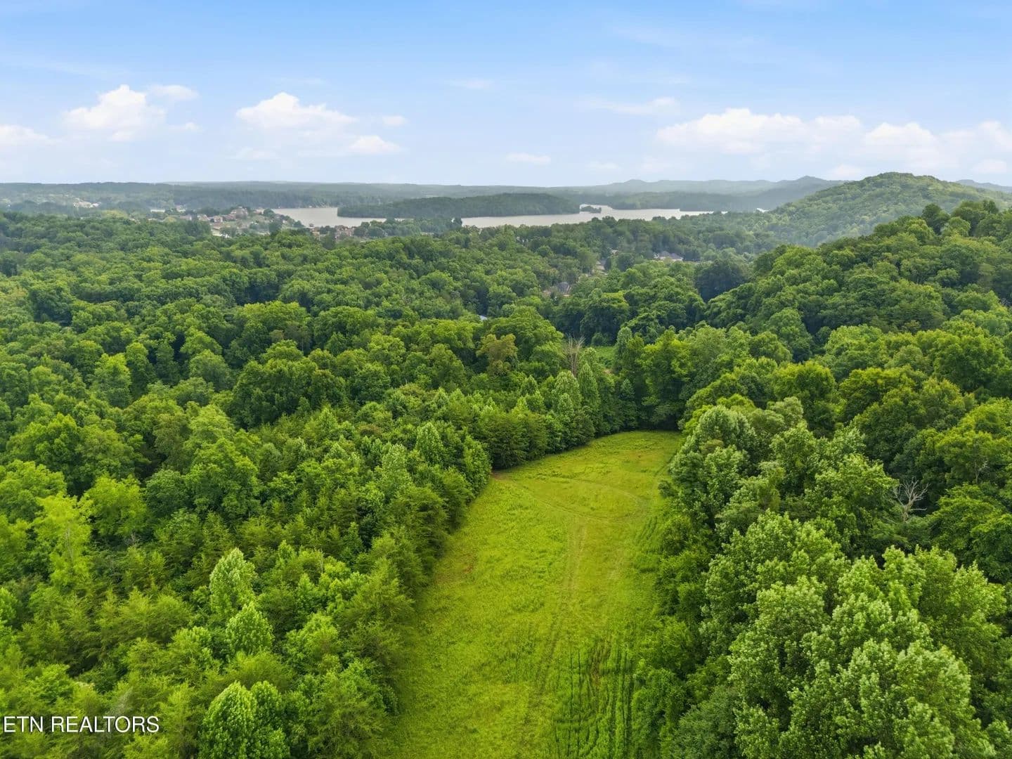 49.07 Acres of Land for Sale in Vonore, Tennessee - Vonore, Tennessee, 37885