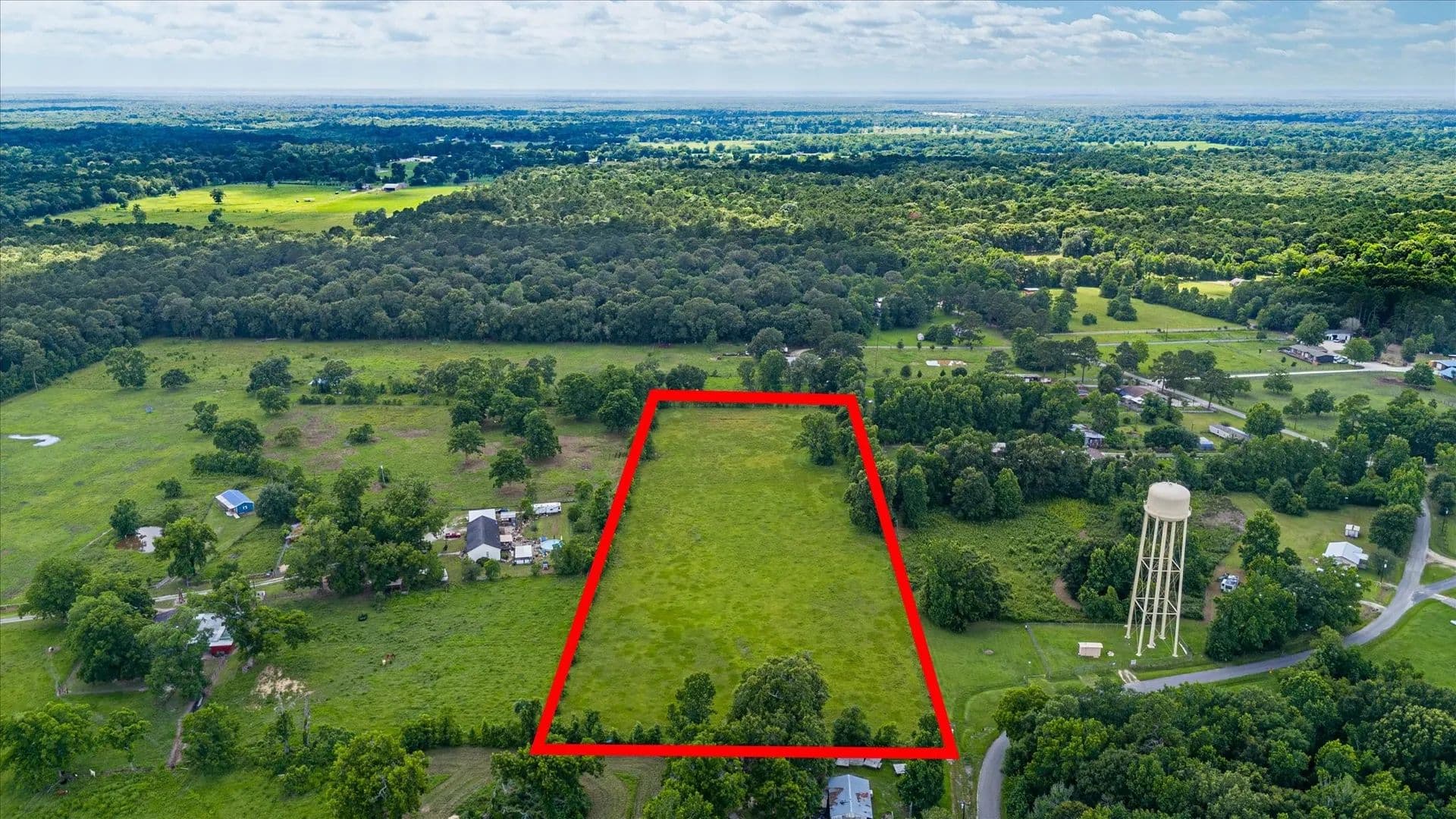 5.55 Acres of Land for Sale in Hull, Texas - Hull, Texas, 77564