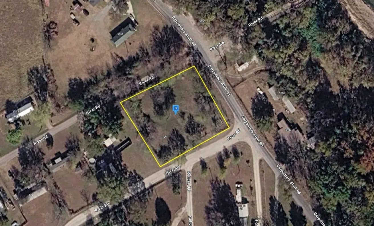 1.04 Acres of Land for Sale in Denison, Texas - Denison, Texas, 75021