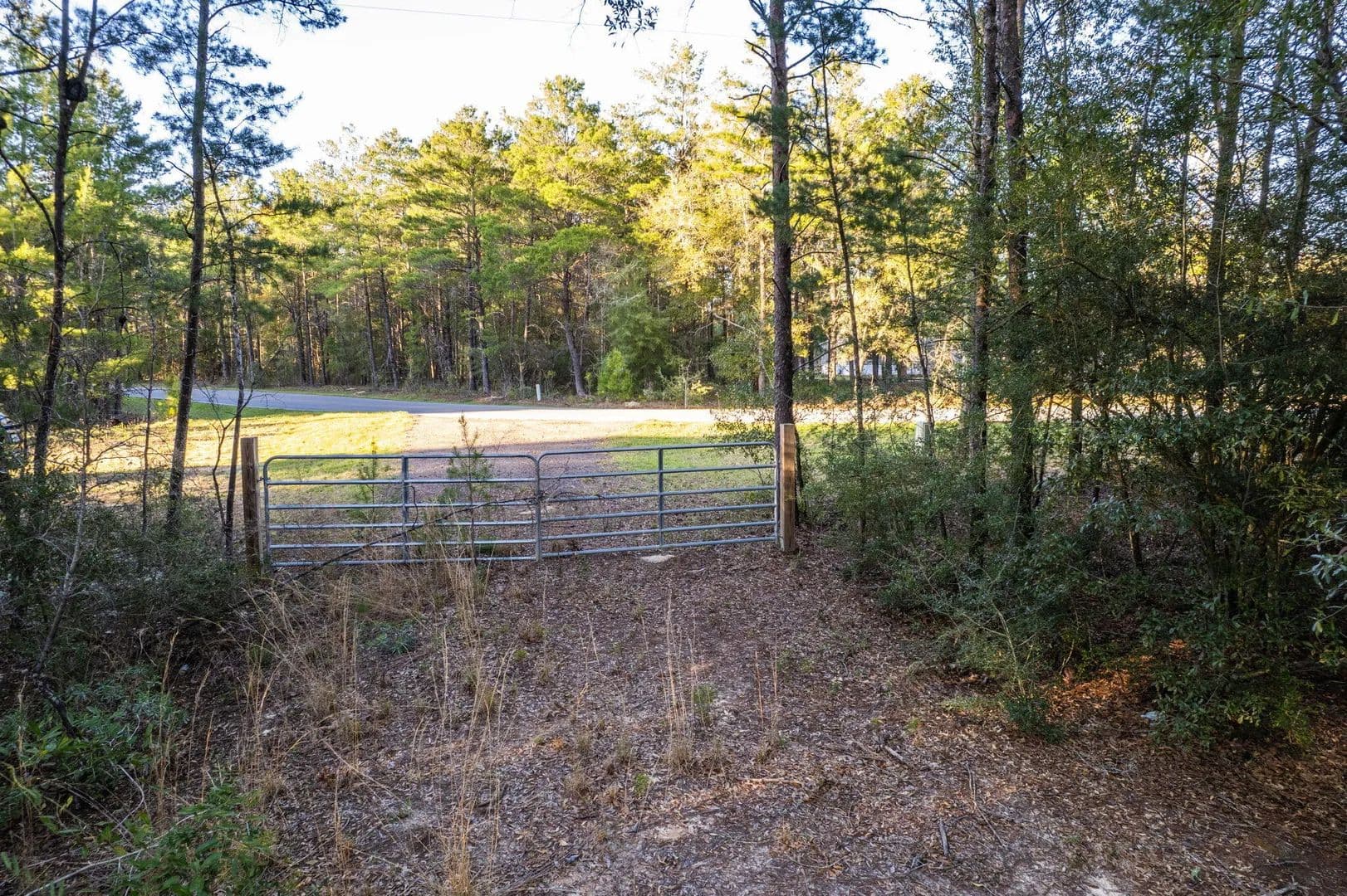 10.7 Acres of Land for Sale in DeFuniak Springs, FL - Defuniak Springs, Florida, 32433