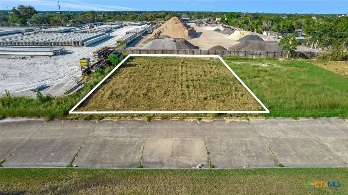 Vacant Land in Victoria - Victoria, Texas, 77904