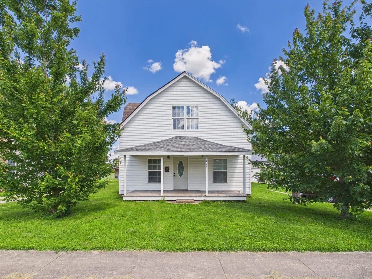 3 Bed 2.5 Bath Home Georgetown, IL - Georgetown, Illinois, 61846