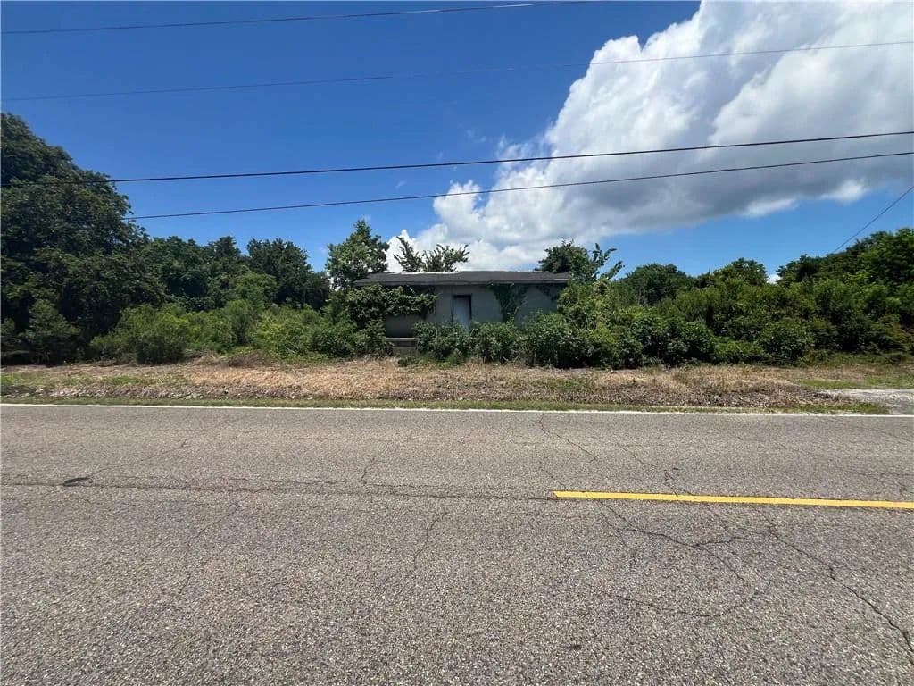 4.16 Acres of Land for Sale in Louisiana - Louisiana, 70085