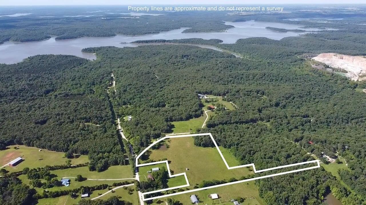 9.9 Acres of Land for Sale in Clinton, MO - Clinton, Missouri, 64735