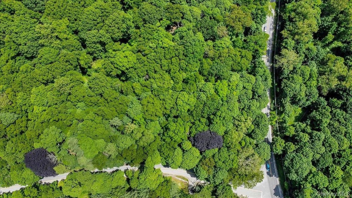 Property from 15 Darlington Road - KW - Bedford, New York, 10549