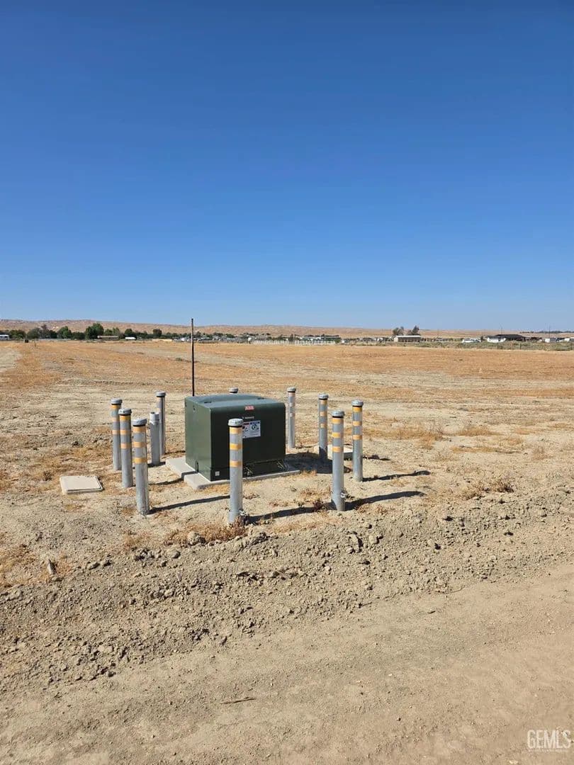 Property from 28138 Valley West Road - KW - Taft, California, 93268