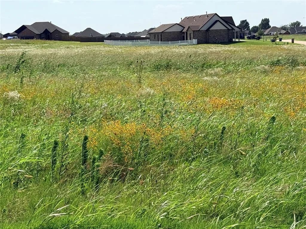 1 Acre of Land for Sale in Edmond, Oklahoma - Edmond, Oklahoma, 73025