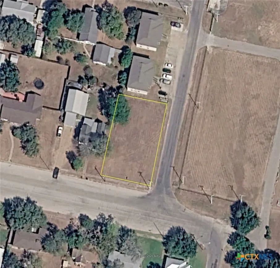 Property from 610 E Ruess Boulevard - KW - Cuero, Texas, 77954