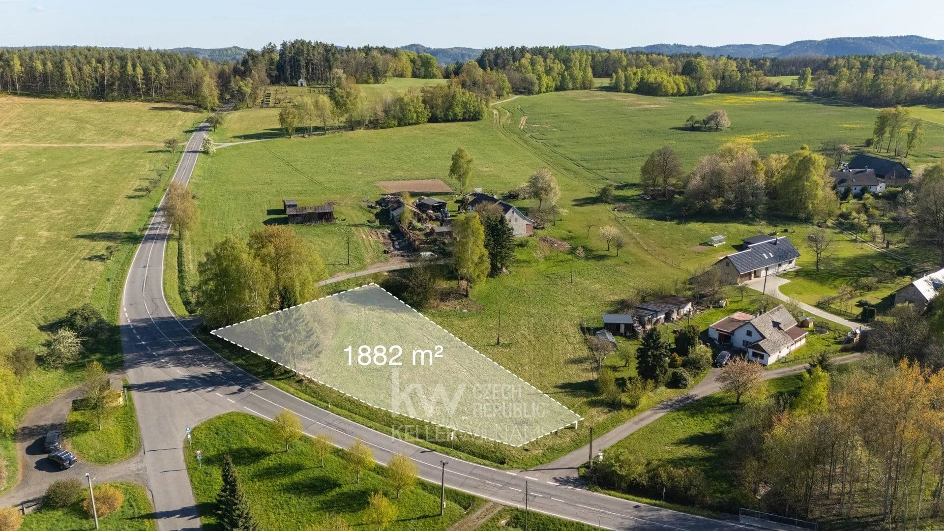 1882 Acres of Land for Sale in Osečná - land for sale