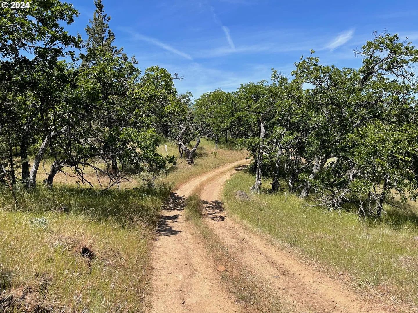 Property from 19 COLUMBIA HILLS LN - KW - Goldendale, Washington, 98620