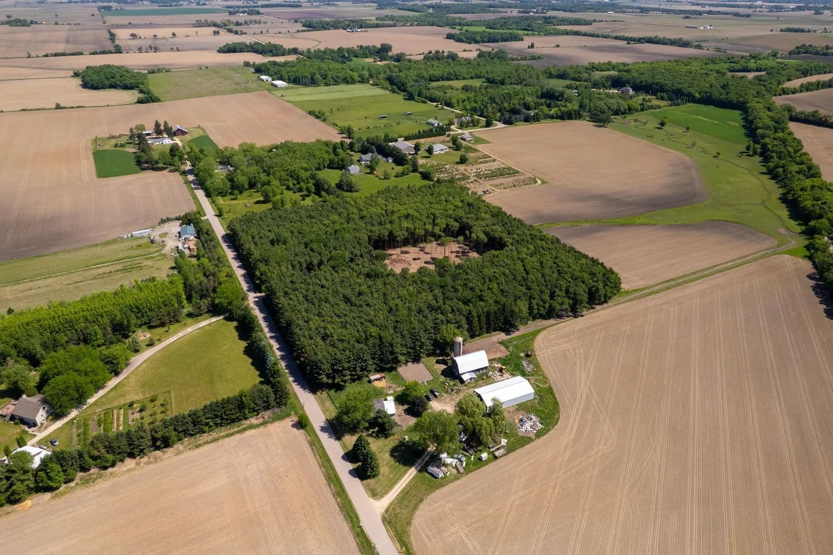 10 Acres of Land for Sale in Capron, Illinois - Capron, Illinois, 61012