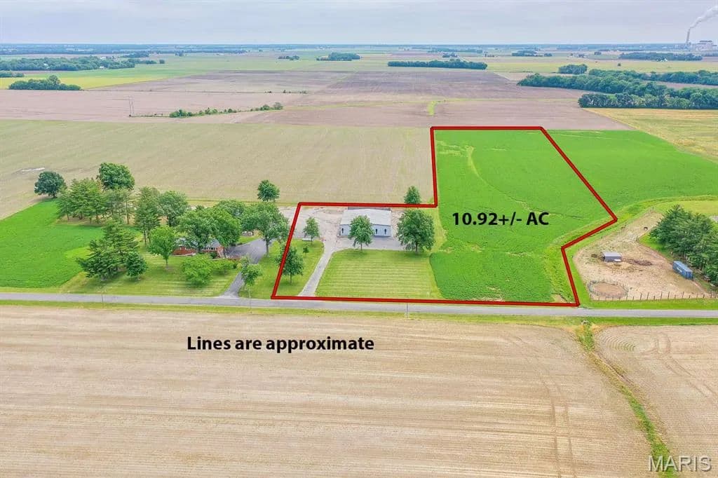 10.86 Acres of Land for Sale in Lenzburg, Illinois - Lenzburg, Illinois, 62255