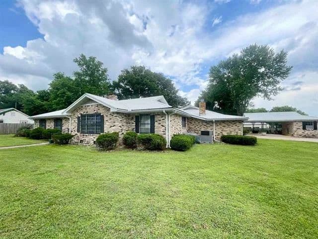 Gated Estate in Salem, Arkansas for Sale on 1 Acre - Salem, Arkansas, 72576
