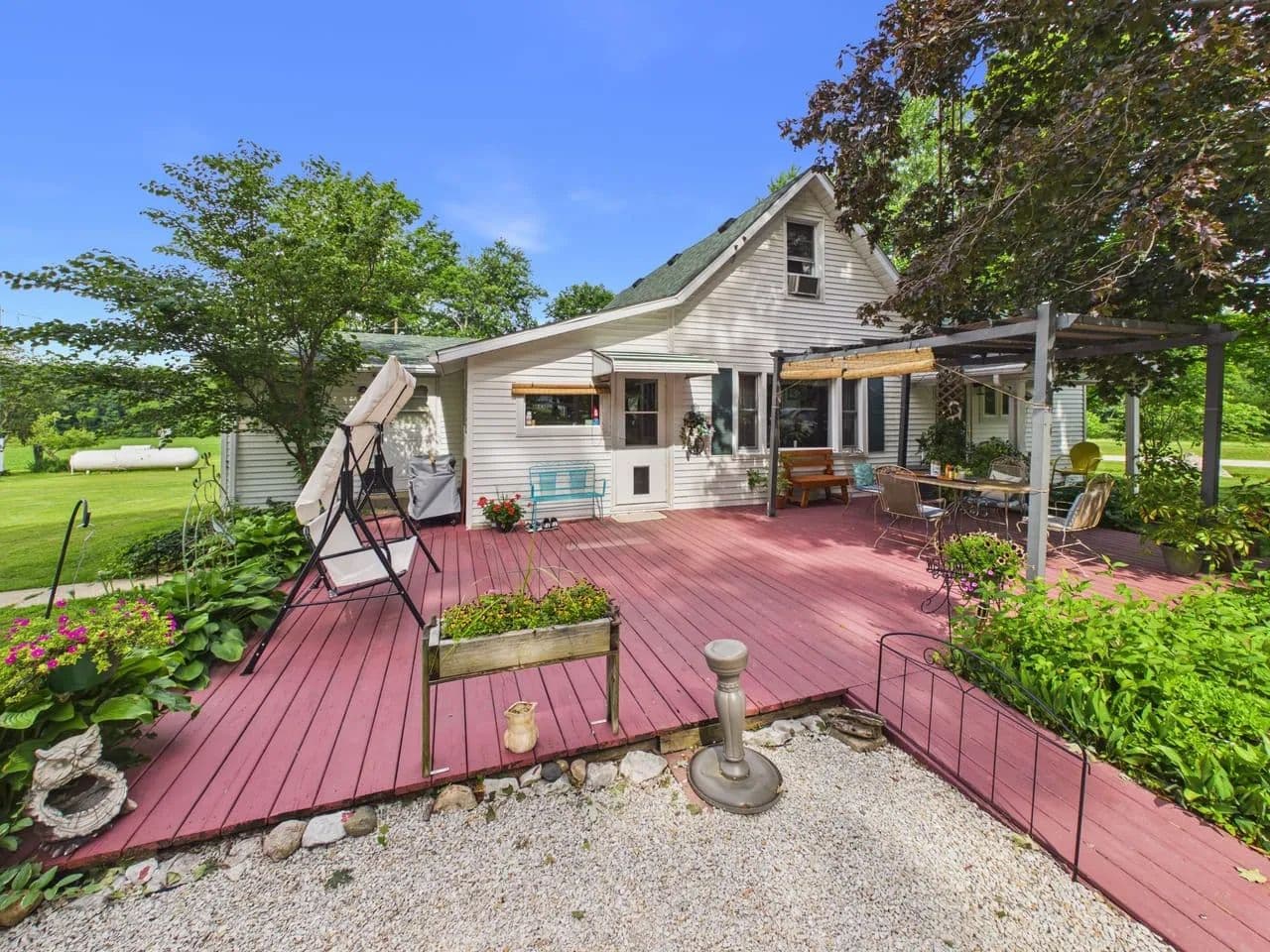 3 Bed, 1 Bath Country Home on 5.6 Acres for Sale - Paris, Illinois, 61944