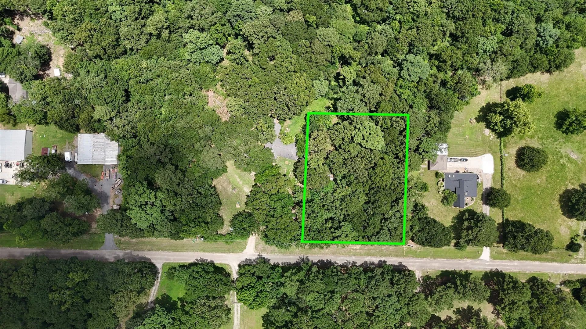 1.5 Acres of Land for Sale in Montgomery, Texas - Montgomery, Texas, 77316