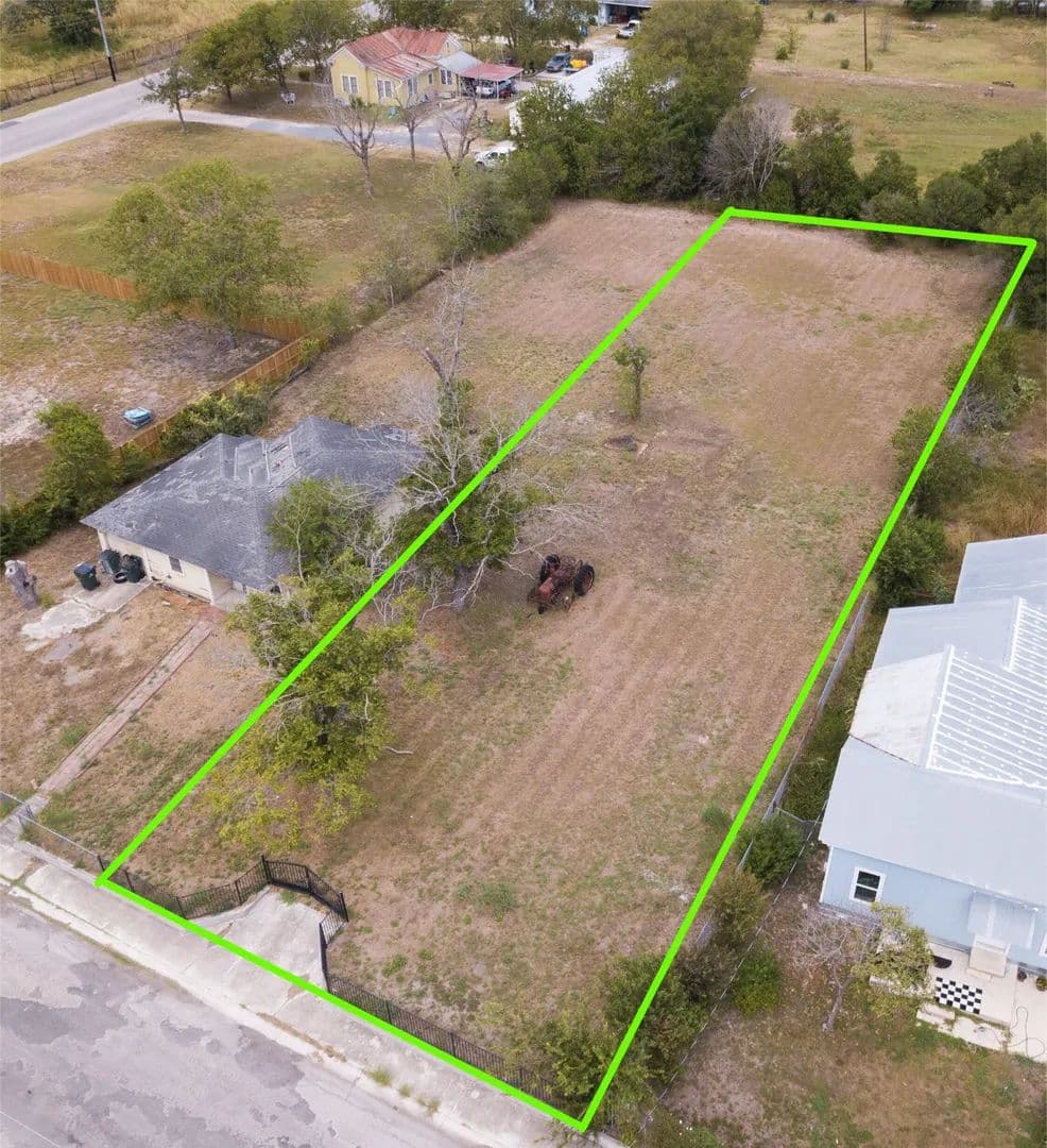 Property from Lot 7 W Seideman Street - KW - Seguin, Texas, 78155