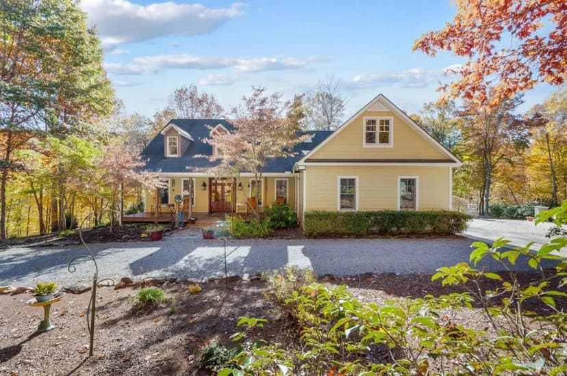 Equestrian Country Estate with BandB Potential