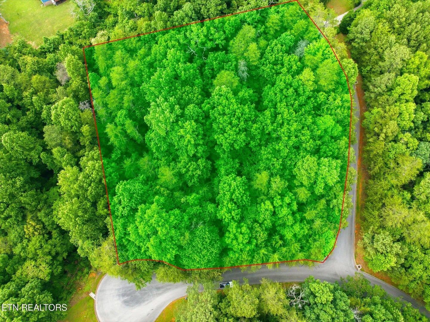 1.02 Acres of Land for Sale in Athens, Tennessee - Athens, Tennessee, 37303