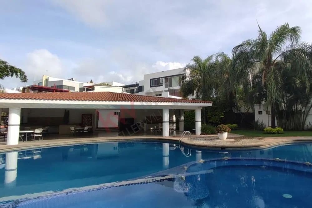 Se vende lote de terreno dentro del Fraccionamiento Burgos Corinto en Temixco.- - land for sale