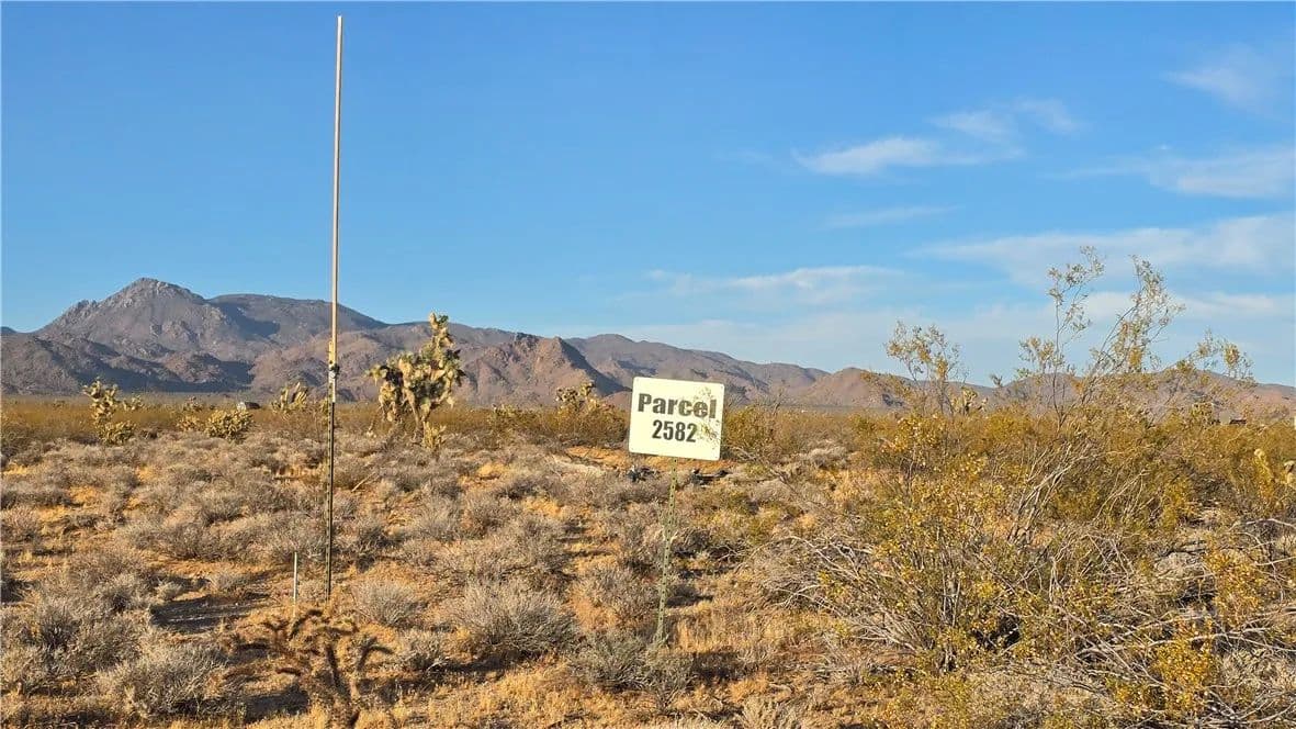 Property from 122-37-077 S John Wayne Road - KW - Yucca, Arizona, 86438