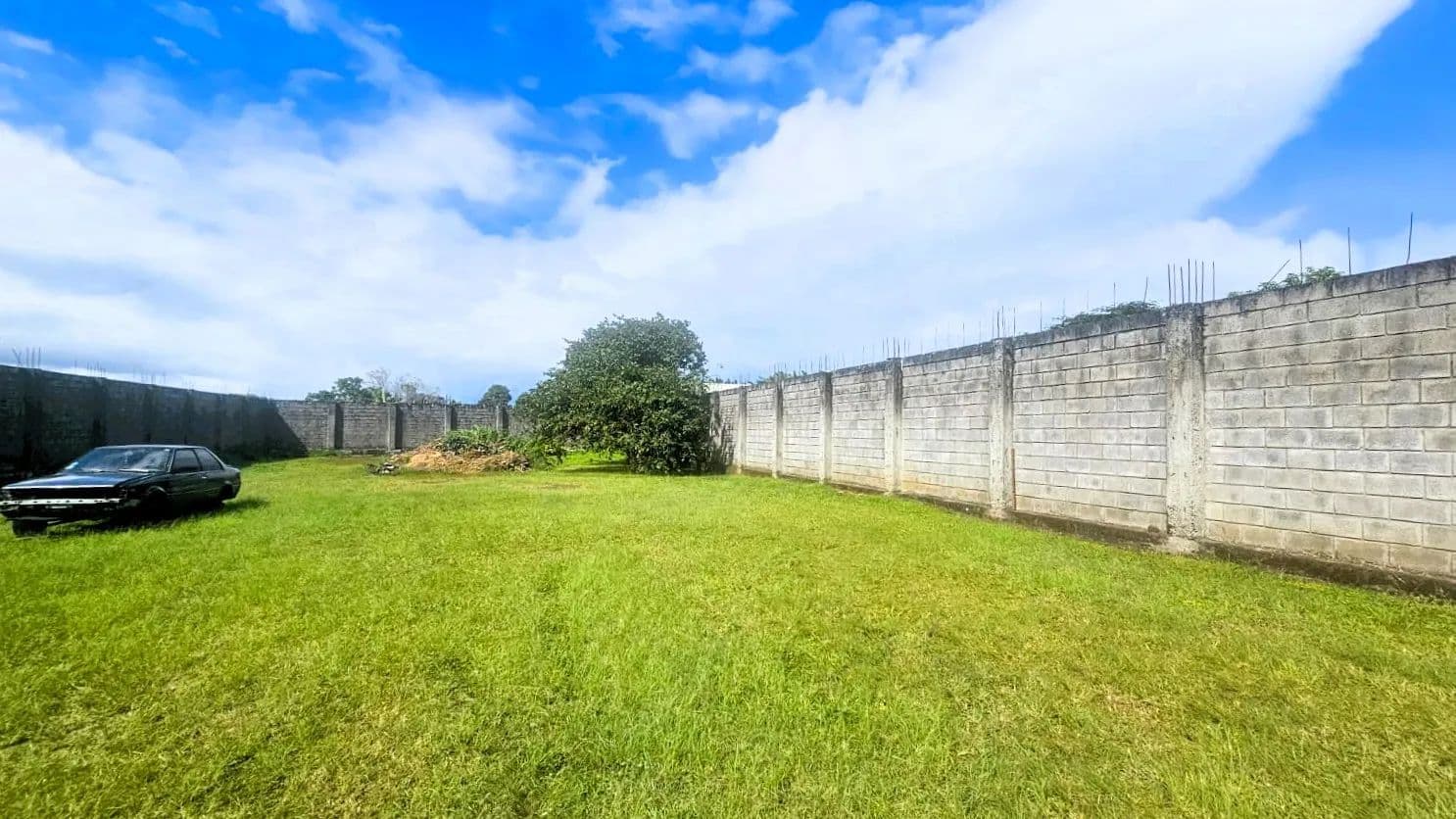 Venta de Terreno con Uso Mixto Residencial-Comercial - land for sale