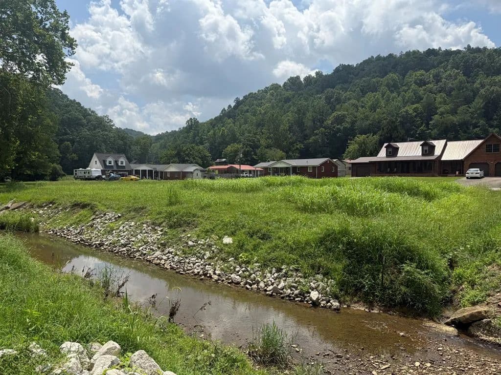 Lots & Land-Other in Salyersville - Salyersville, Kentucky, 41465