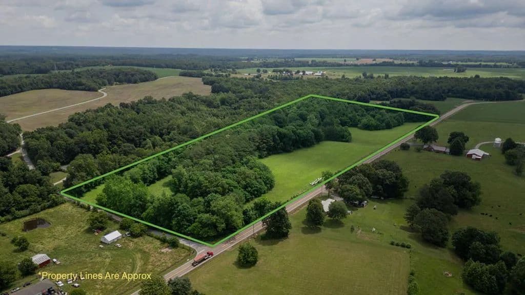 20 Acres of Land for Sale in Cottage Grove, Tennessee - Cottage Grove, Tennessee, 38224